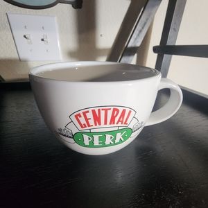 Friends central‎ perk